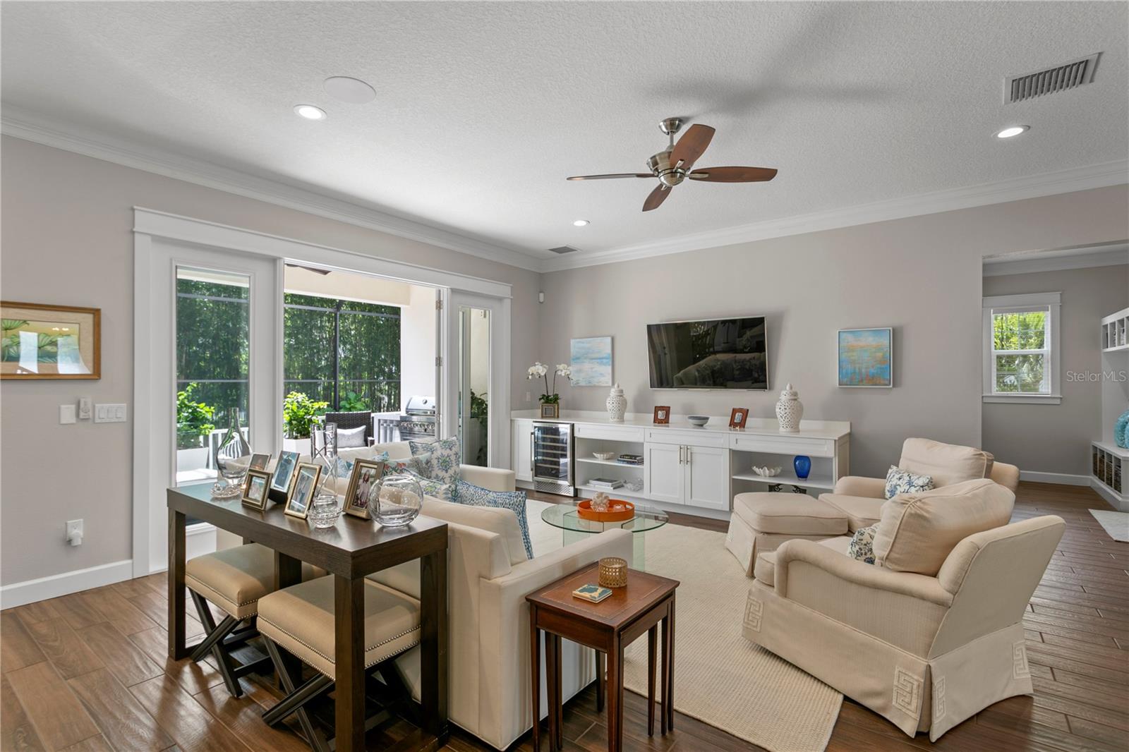 WEST SHORE CREST - Residential