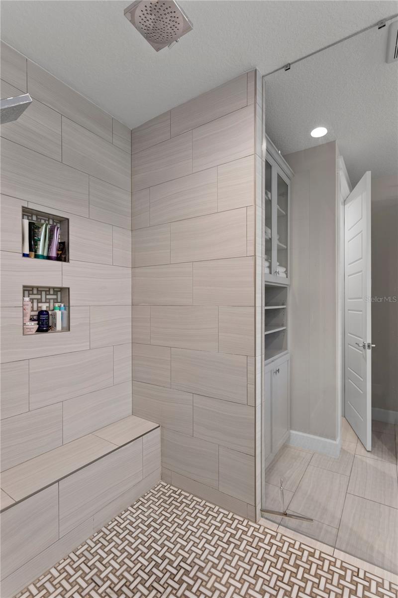 WEST SHORE CREST - Residential