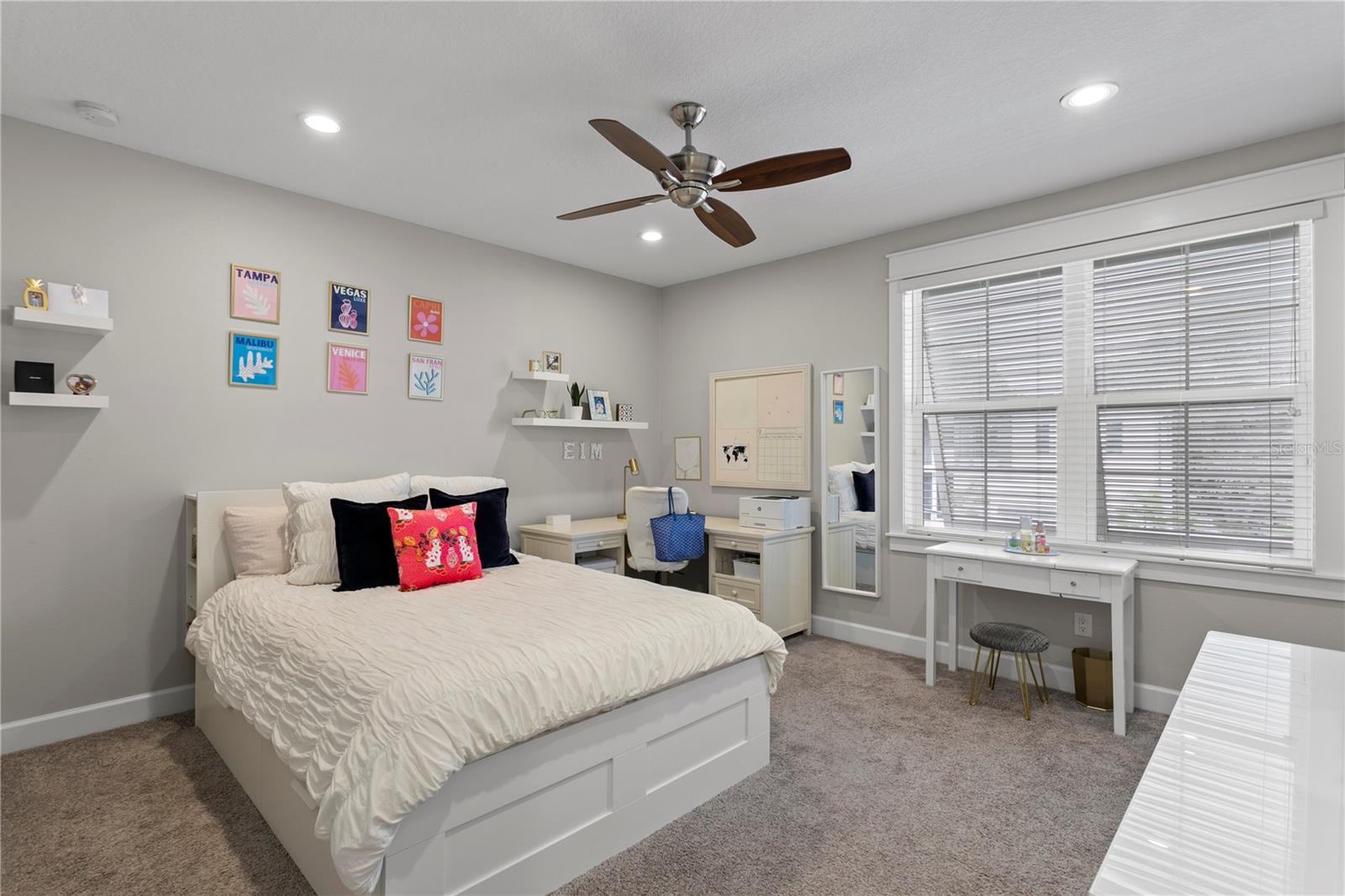 WEST SHORE CREST - Residential