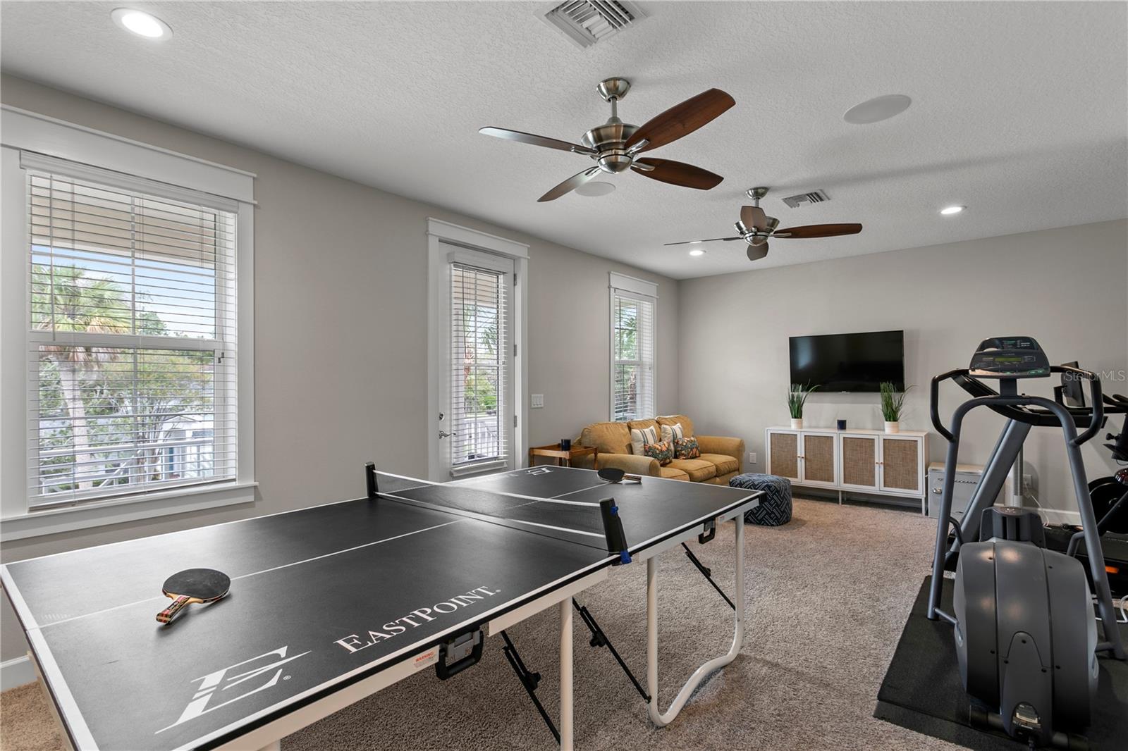 WEST SHORE CREST - Residential