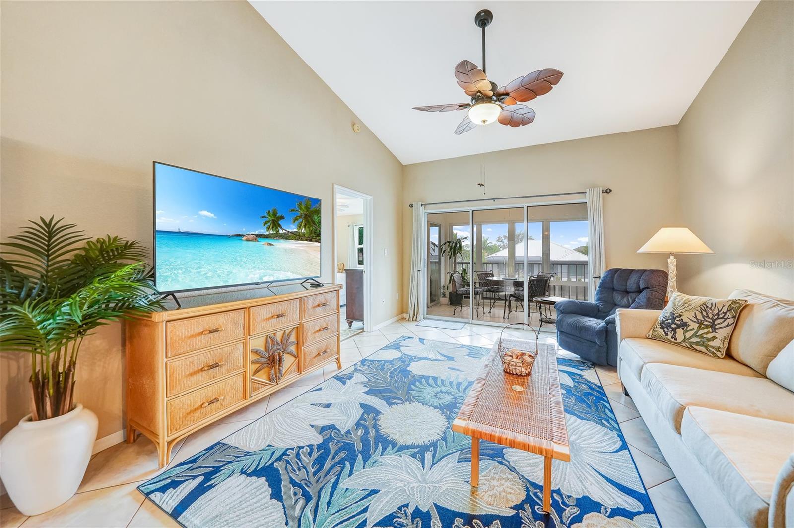 SPINNAKER POINT PH 04 BLDG 04 - Residential