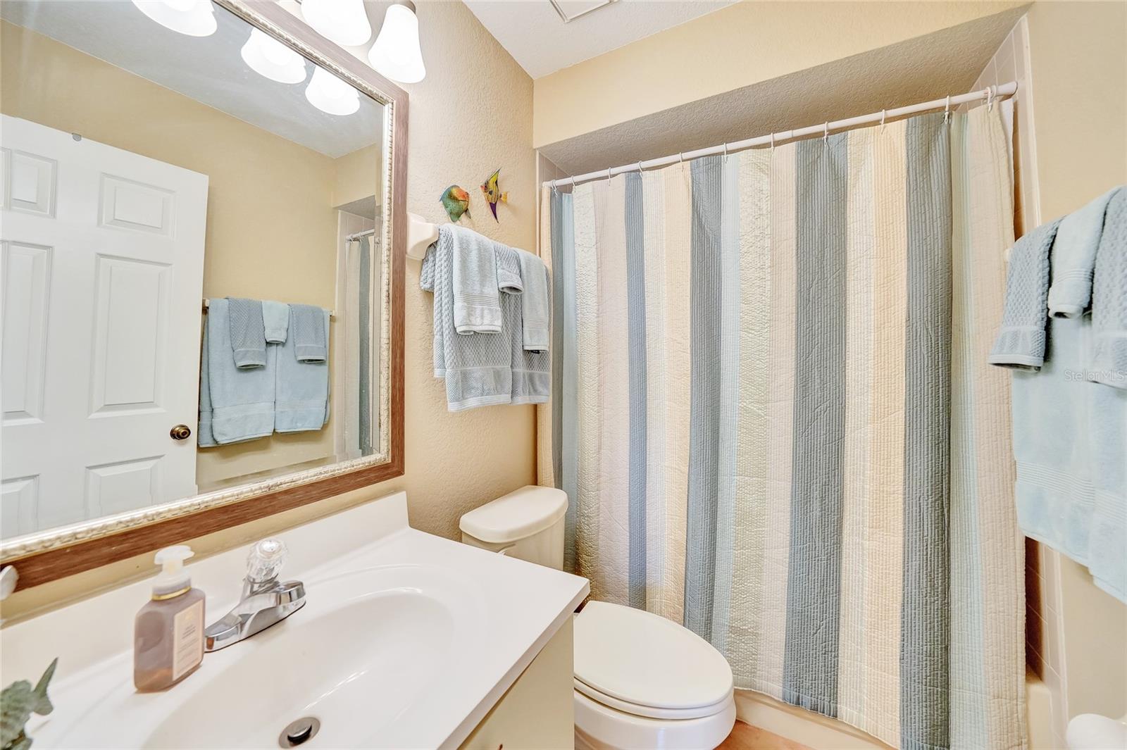 SPINNAKER POINT PH 04 BLDG 04 - Residential