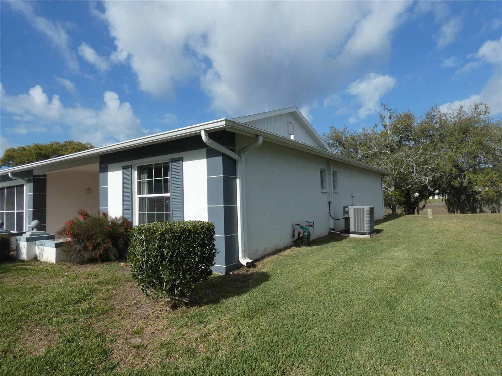 LINKSIDE VILLAGE CONDO 01 - Residential