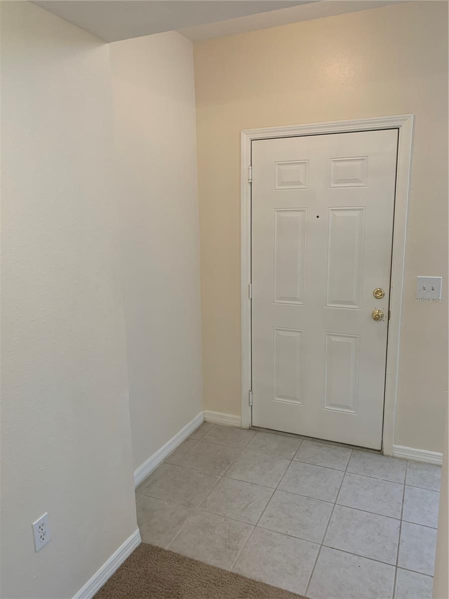 VILLAGES OF BLOOMINGDALE CONDO 03 - Residential Lease