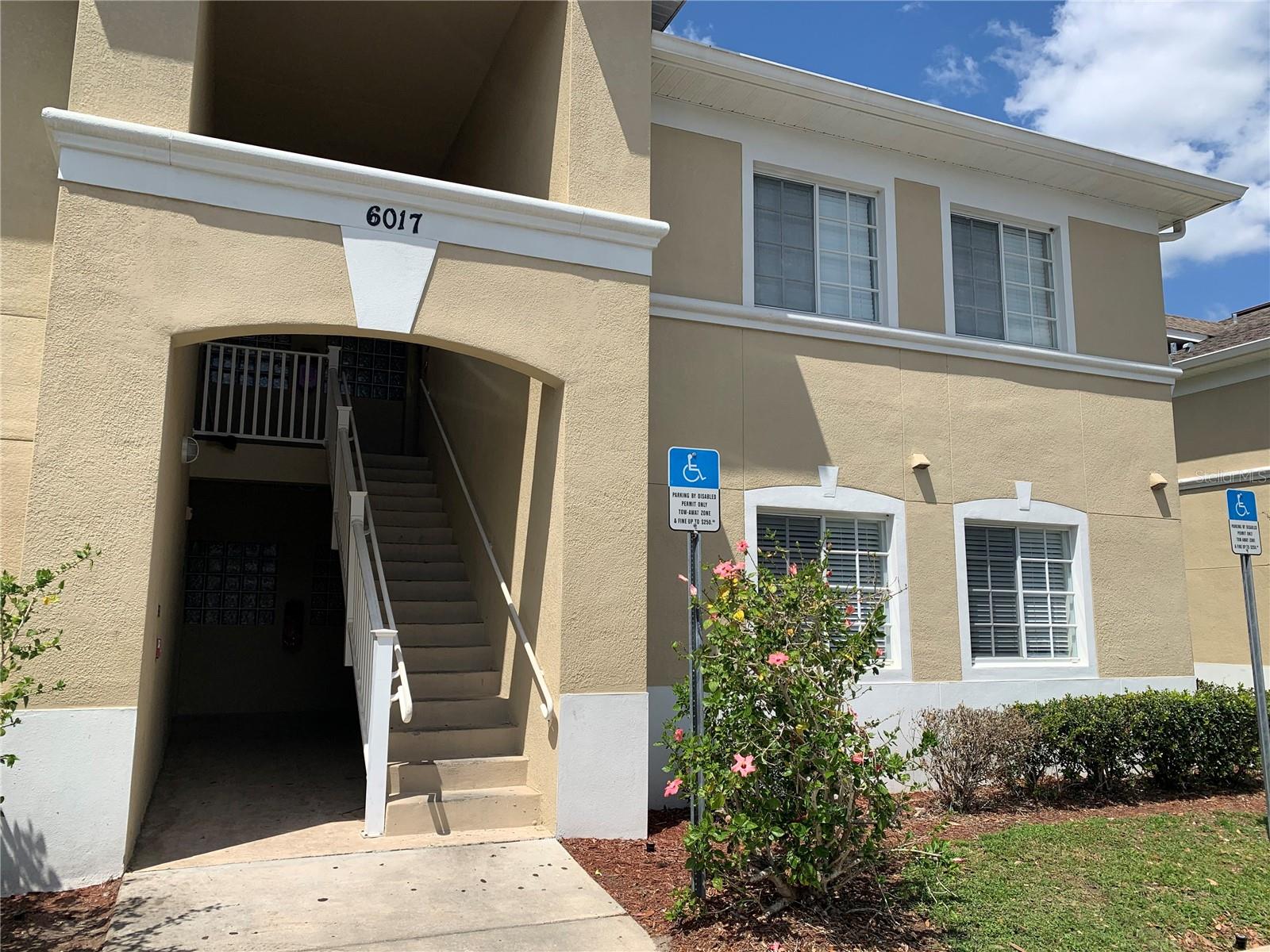 BEAUTIFUL 3 BEDROOM, TWO BATH TOWNHOME IN VILLAGES OF BLOOMINGDALE. THIS UNIT WAS RECENTLY COMPLETELY REMODELED: NEW CARPET, PAINT AND ALL NEW APPLIANCES. COMMUNITY FEATURES A FITNESS CENTER, PLAYGROUND AND POOL! CLOSE TO EXPRESSWAYS, SHOPPING, RESTAURANTS AND MUCH MORE. THIS WON'T LAST LONG SO CALL TODAY!!! Please note this home has a $75 per adult 18+ HOA application fee