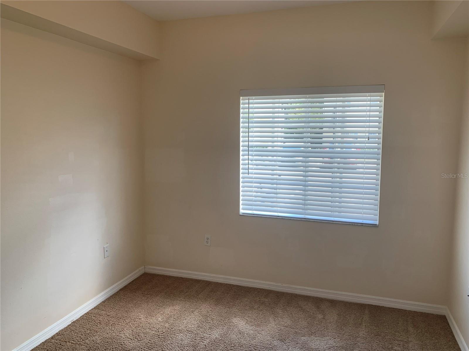 VILLAGES OF BLOOMINGDALE CONDO 03 - Residential Lease