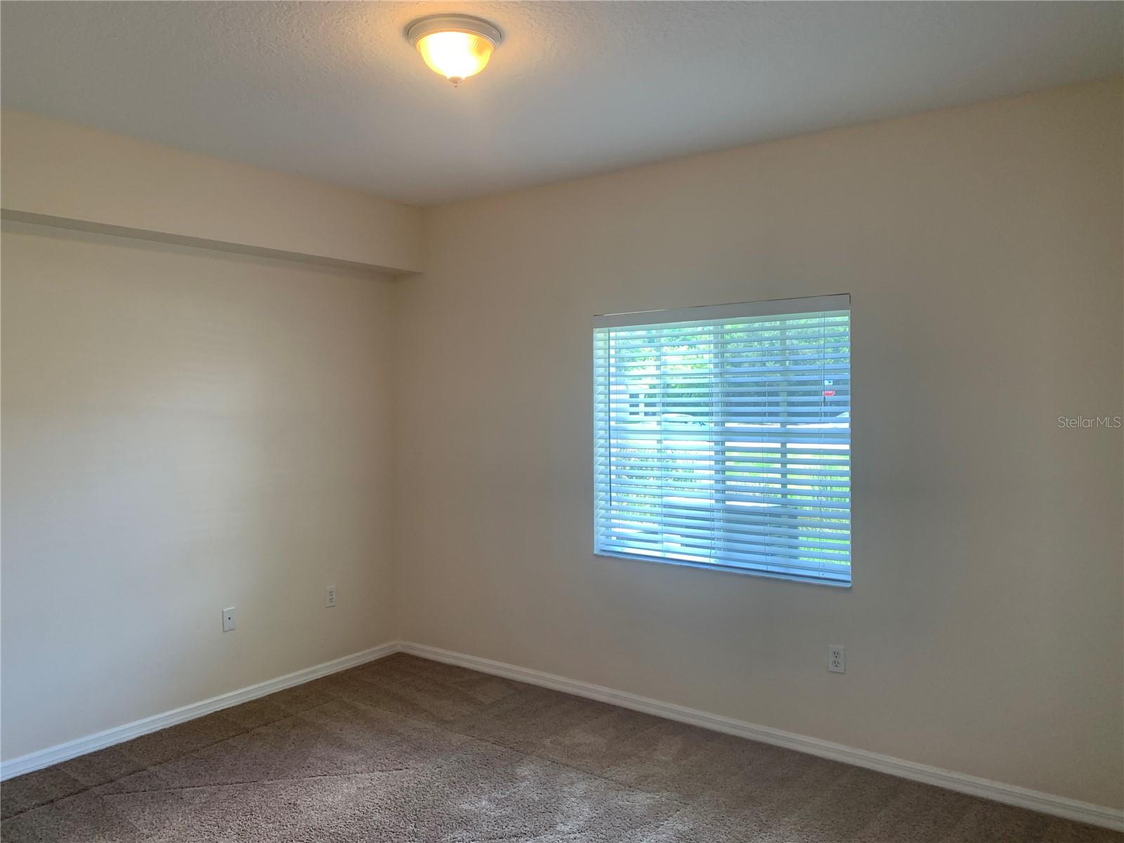 VILLAGES OF BLOOMINGDALE CONDO 03 - Residential Lease