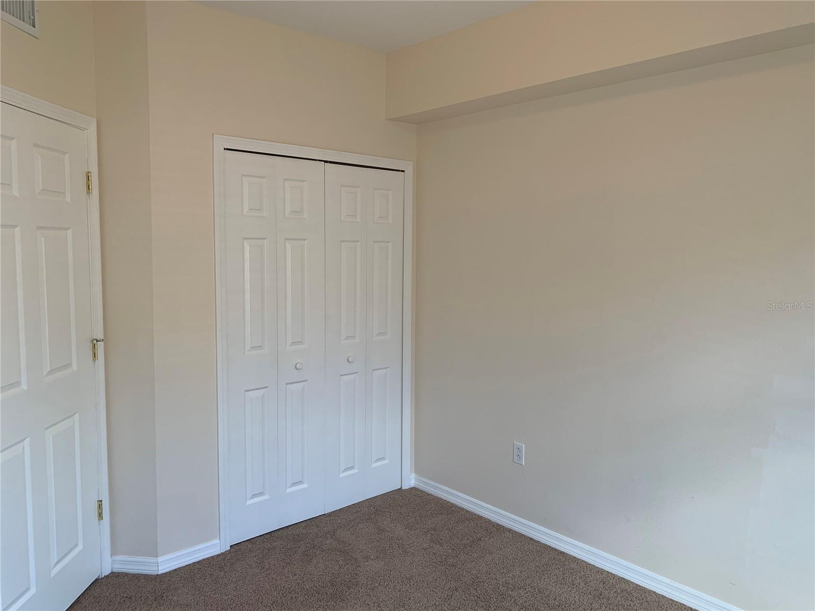 VILLAGES OF BLOOMINGDALE CONDO 03 - Residential Lease