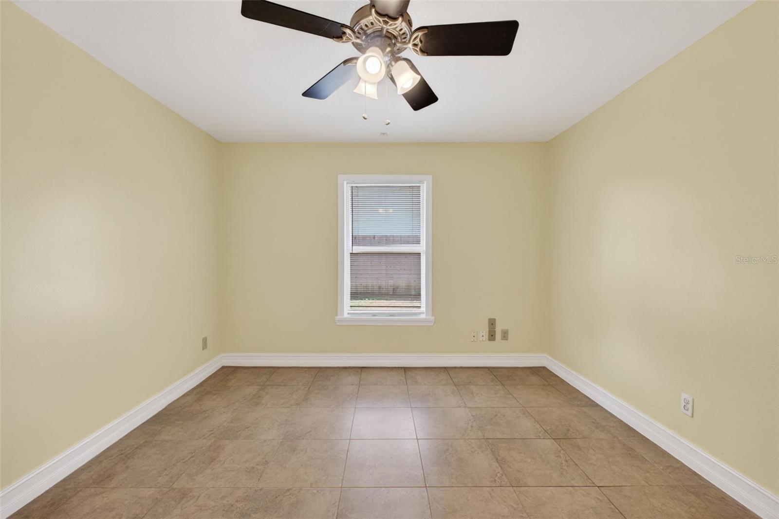 HOWELL COVE 4TH SEC - Residential