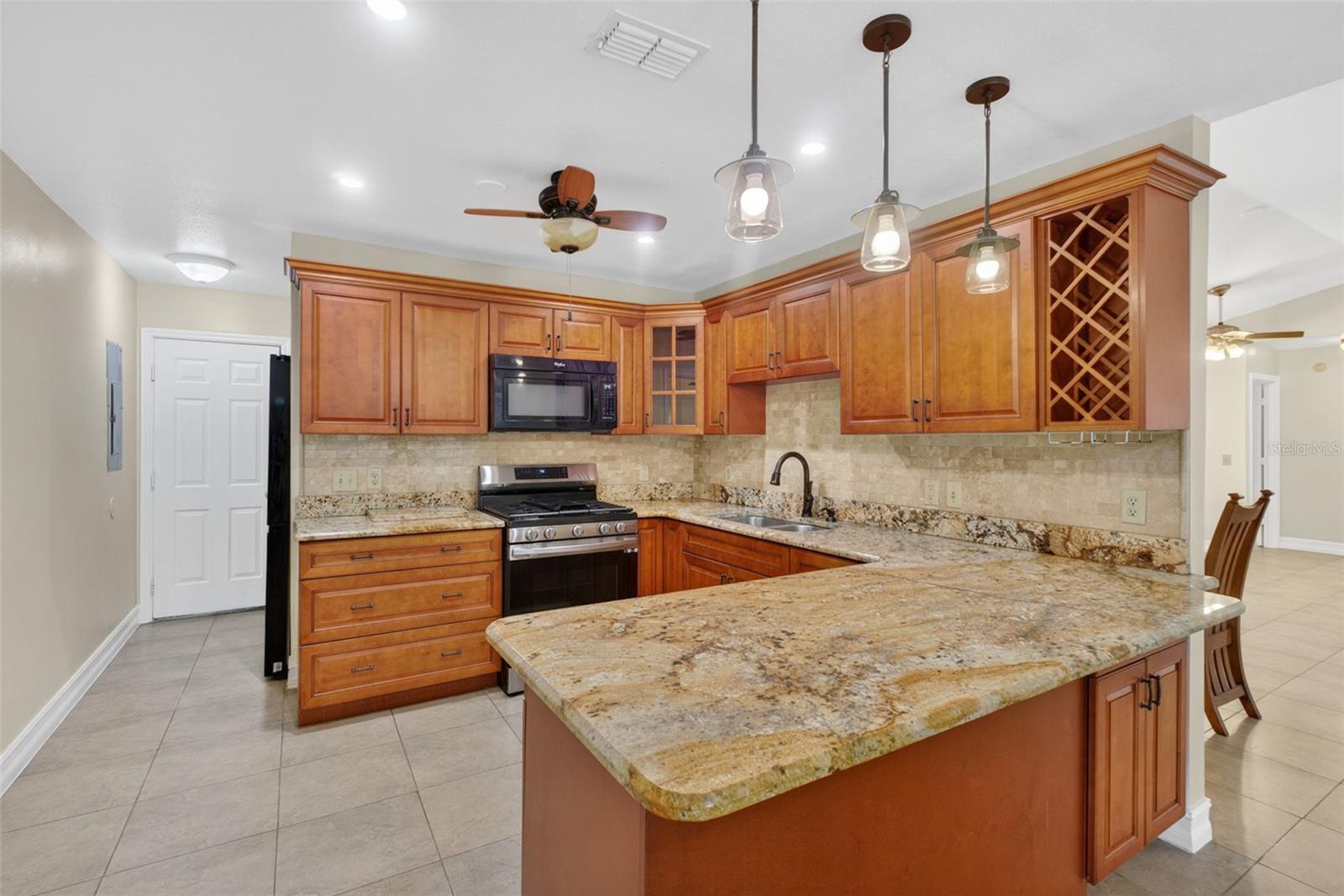 HOWELL COVE 4TH SEC - Residential