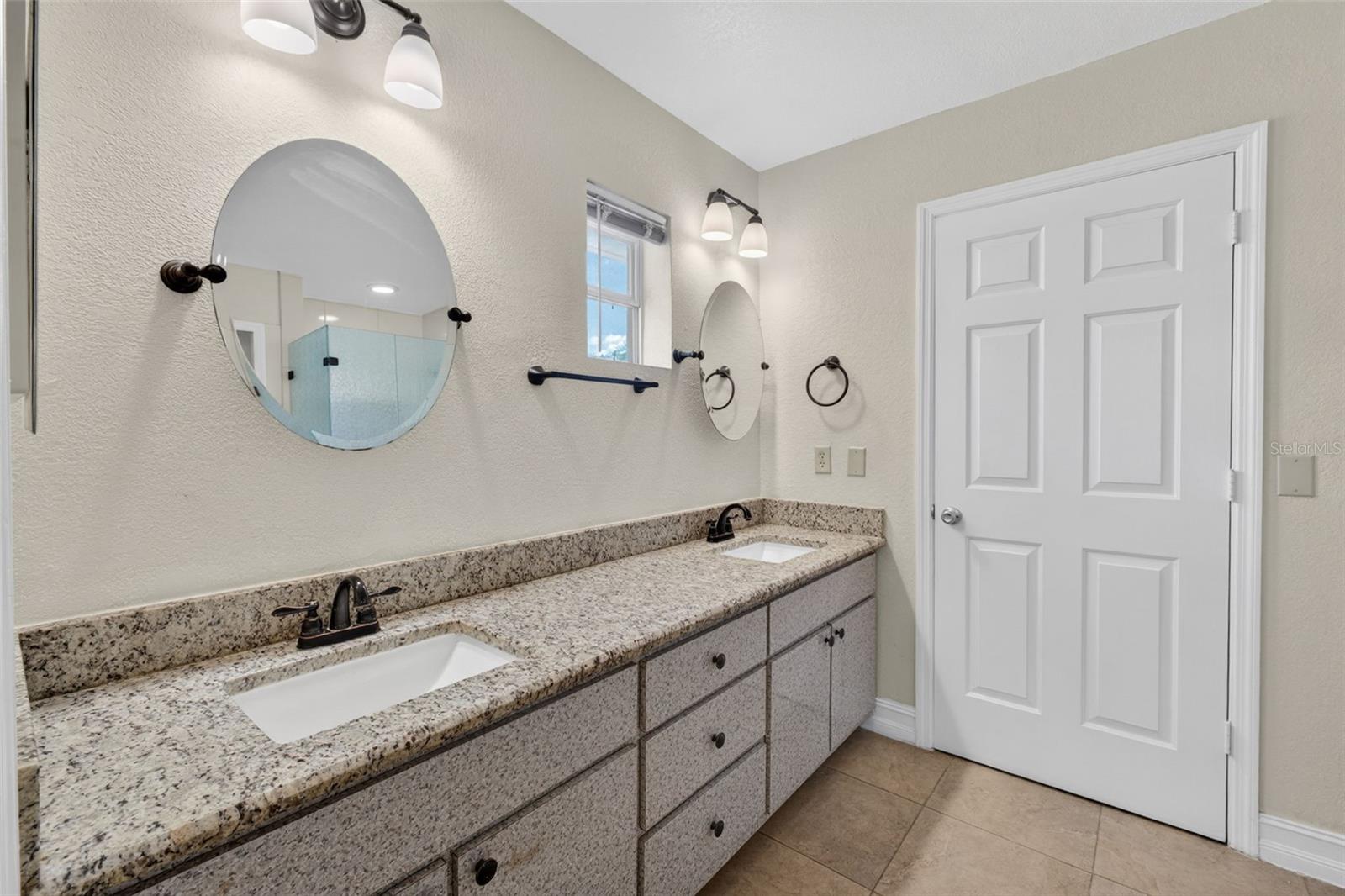 HOWELL COVE 4TH SEC - Residential