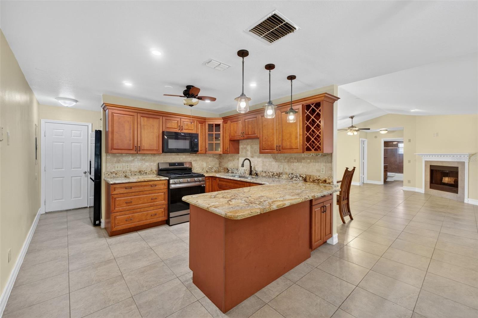 HOWELL COVE 4TH SEC - Residential
