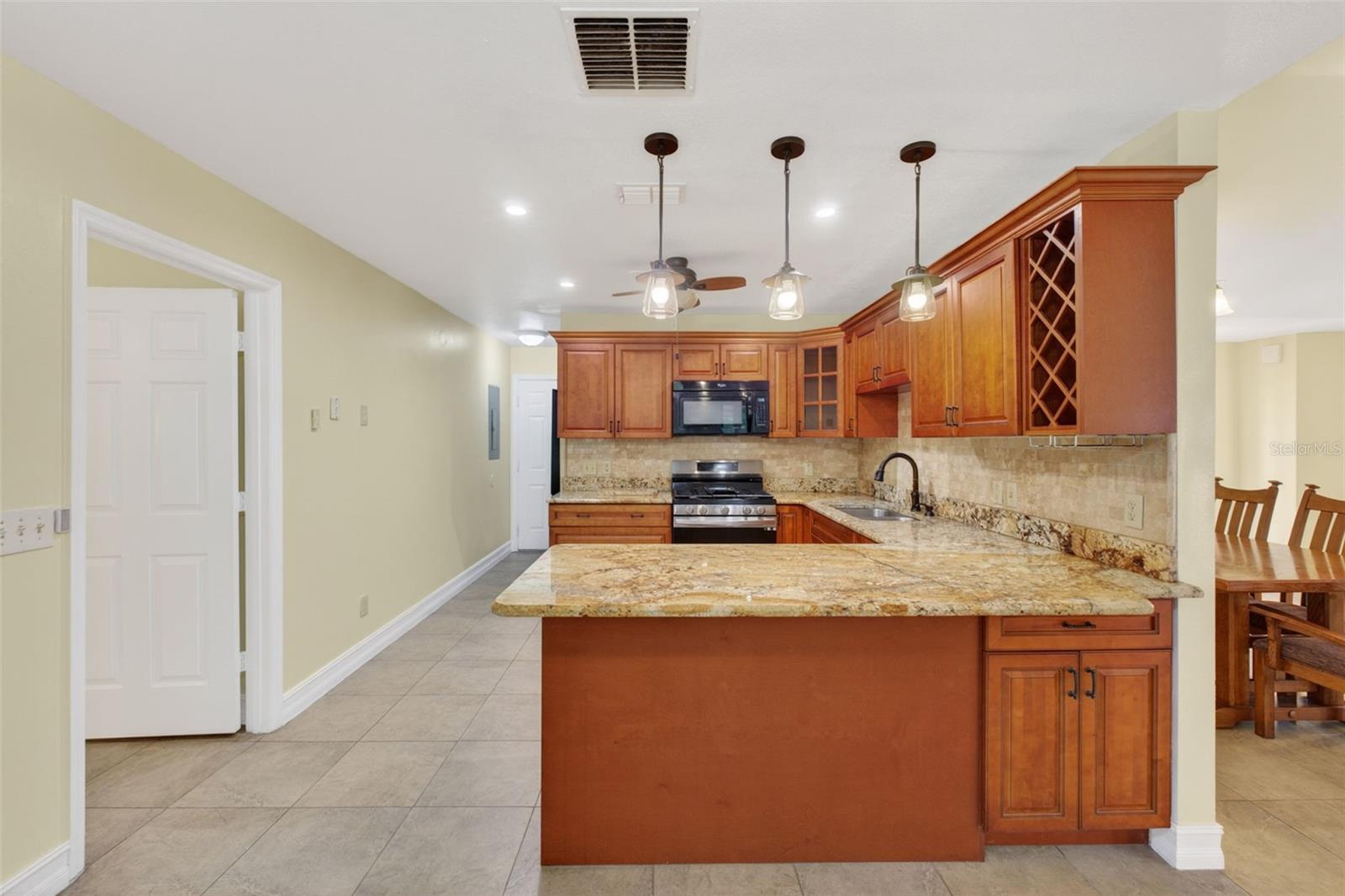 HOWELL COVE 4TH SEC - Residential