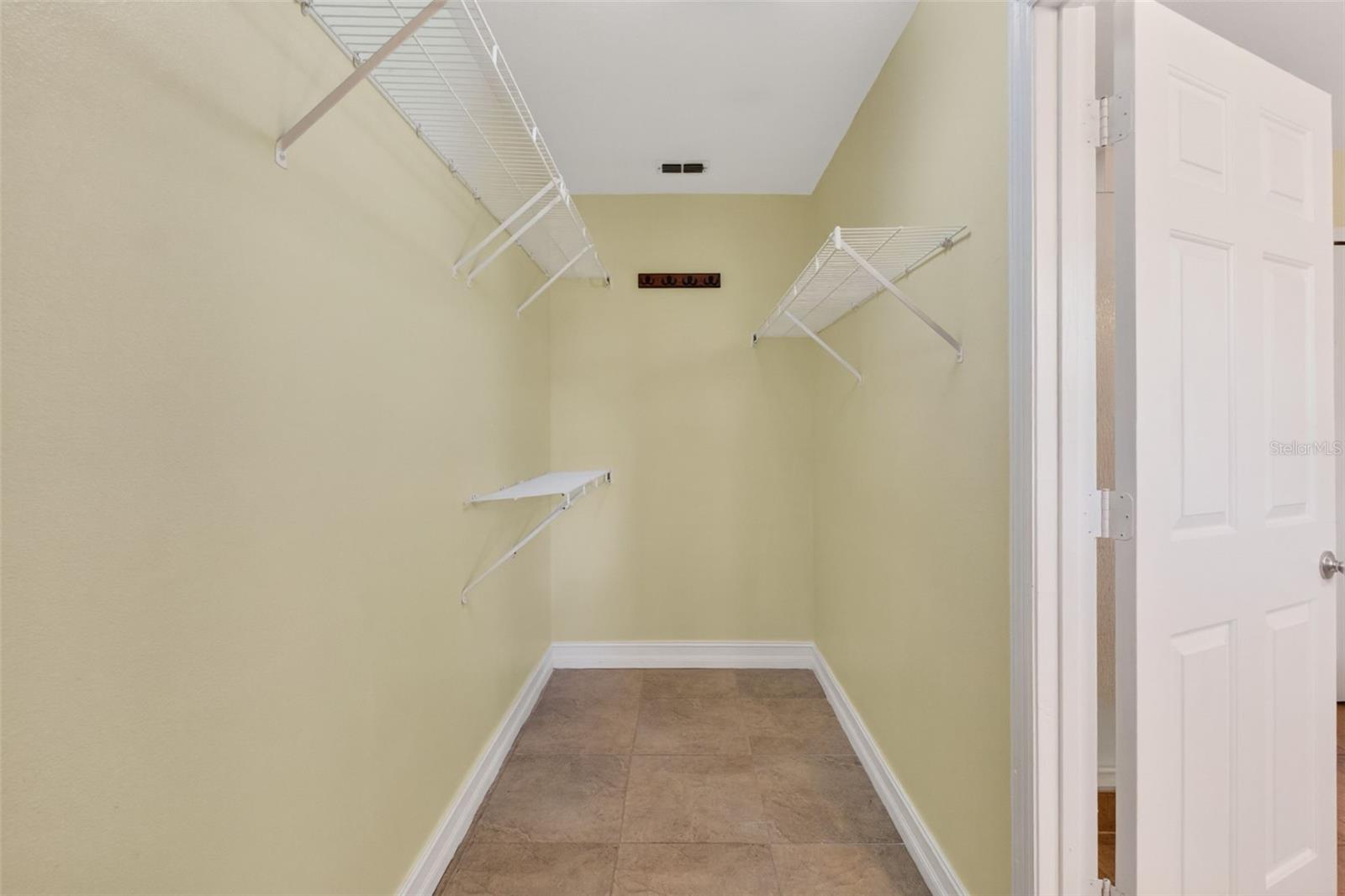 HOWELL COVE 4TH SEC - Residential