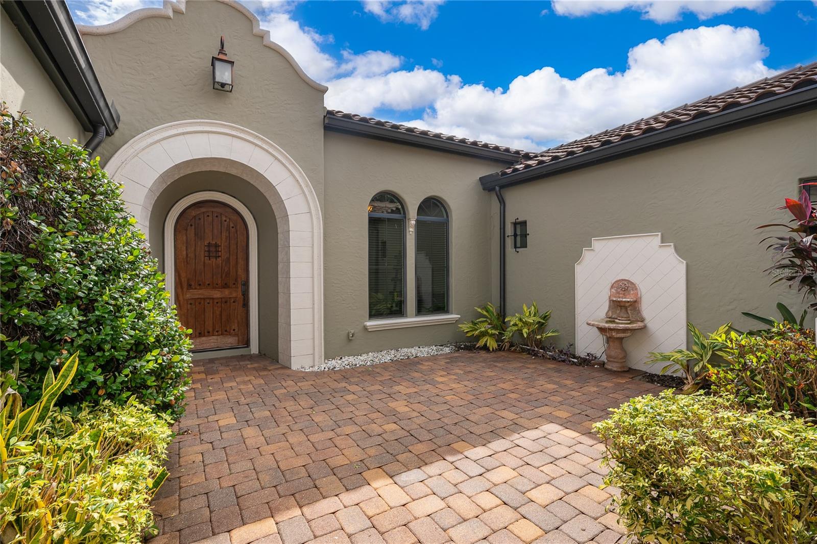 VENEZIA - Residential Lease