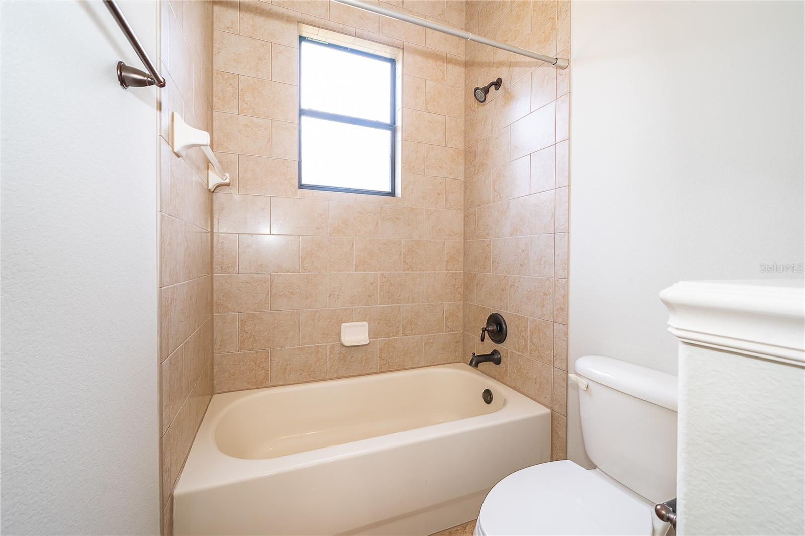 VENEZIA - Residential Lease