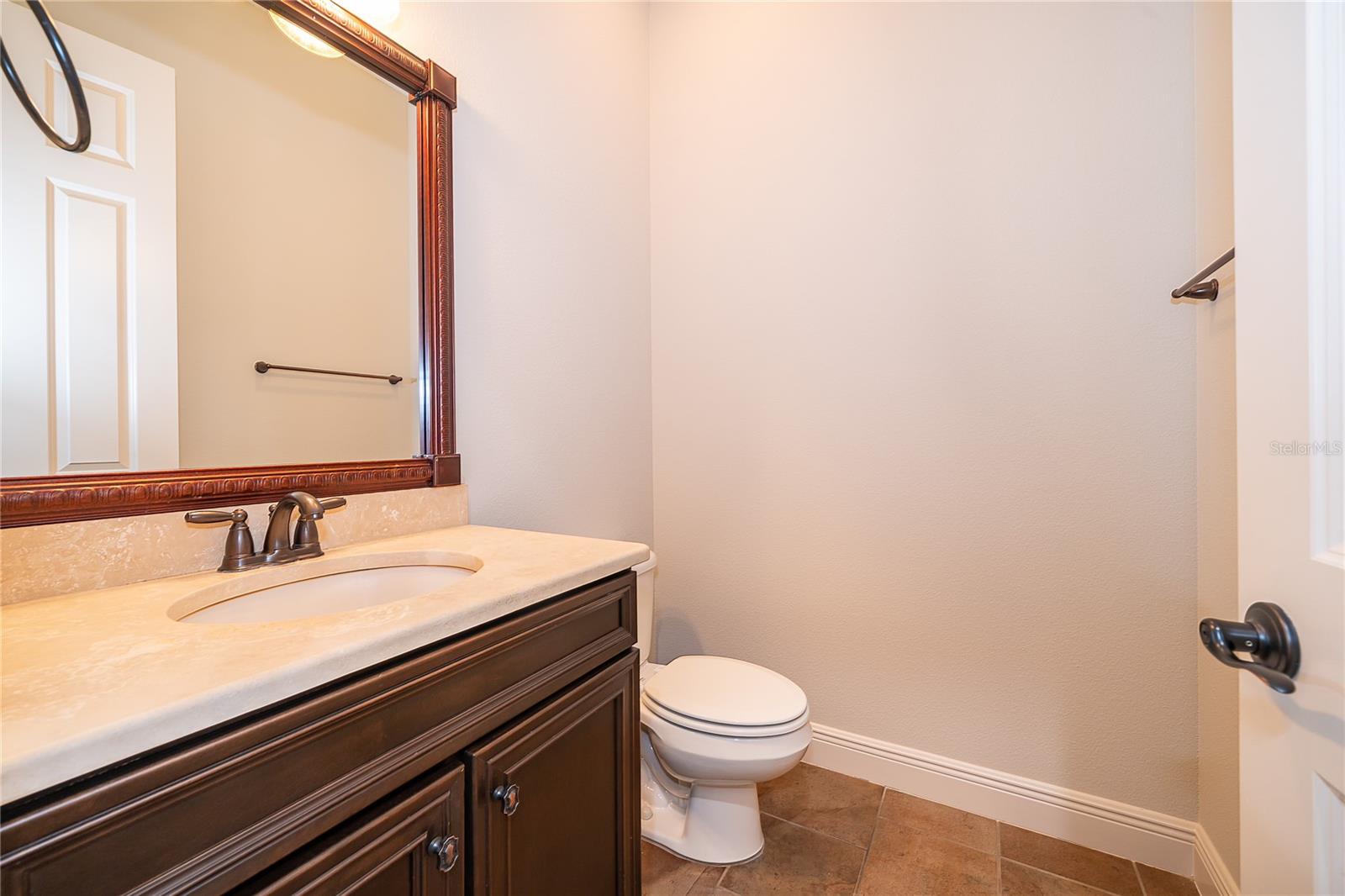 VENEZIA - Residential Lease