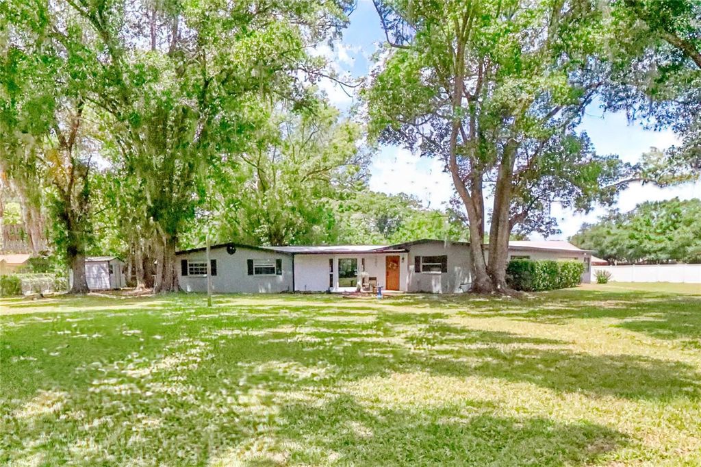 Photo of 5205 Five Acre Road, Plant City, FL 33565 (MLS # A4692932)