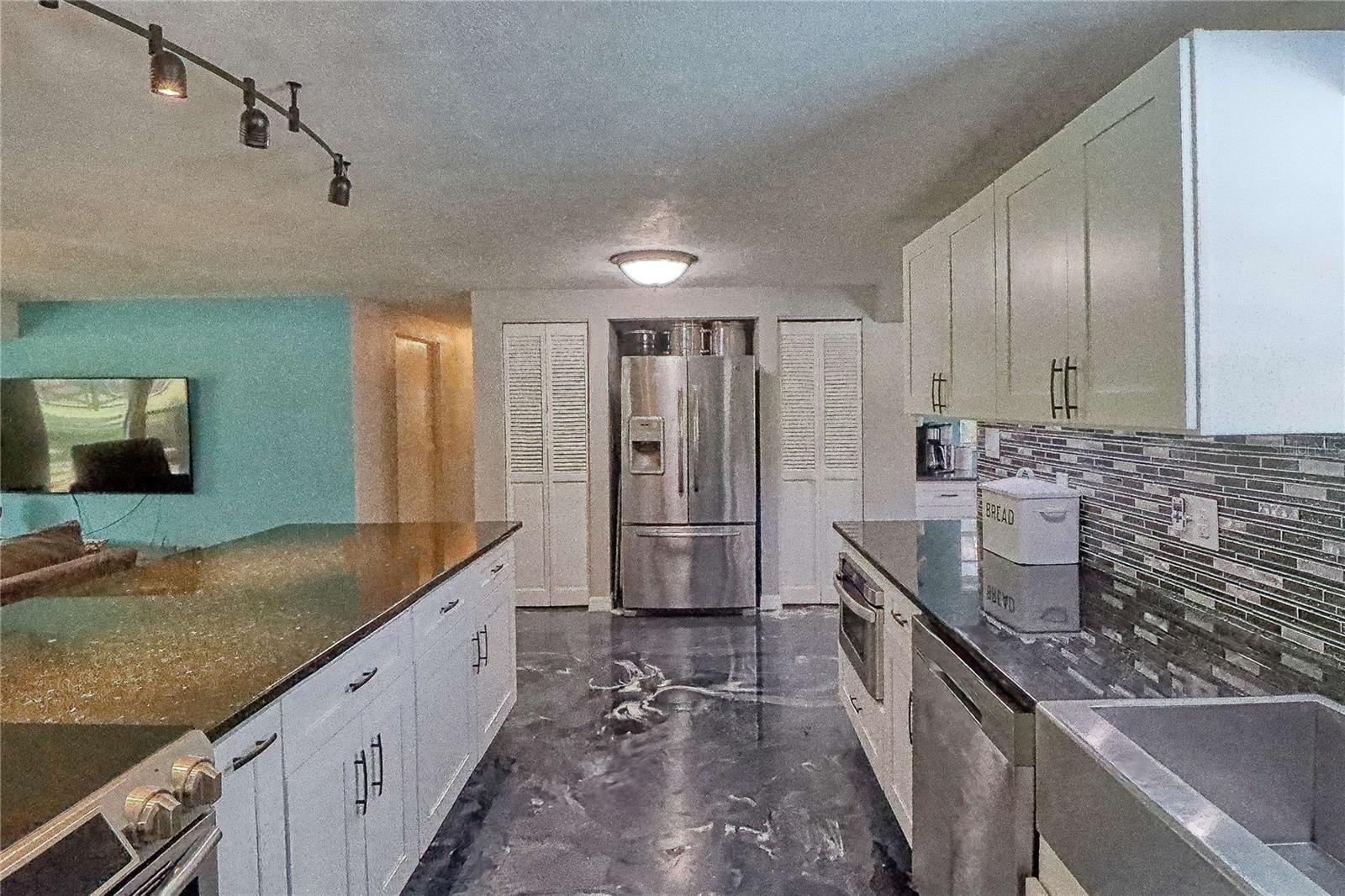 UNPLATTED - Residential