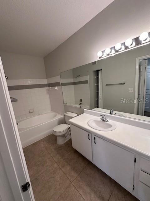 THE PINNACLE AT CARROLLWOOD A - Residential Lease