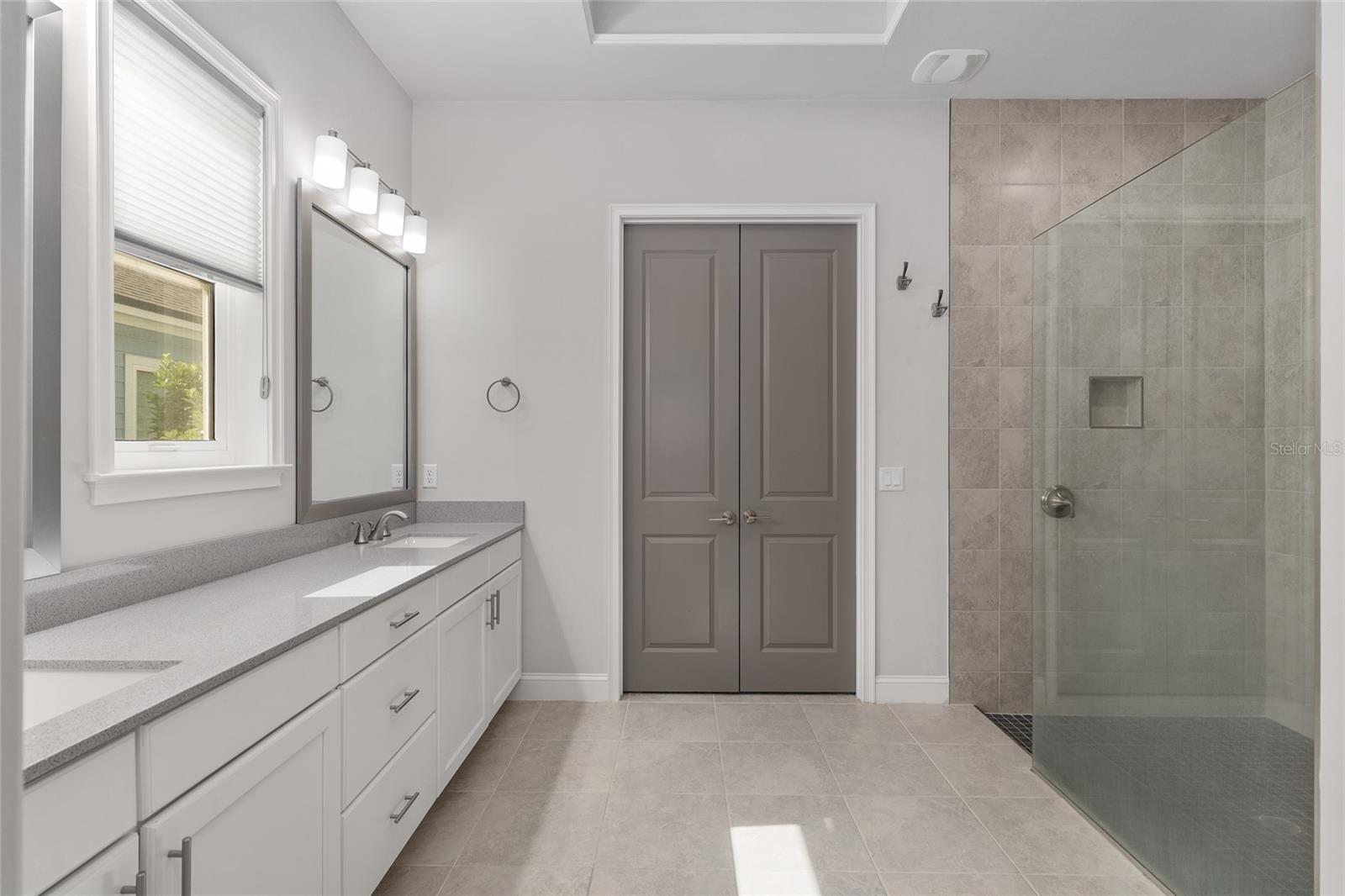 OAKMONT PH 2 PB 32 PG 30 - Residential Lease