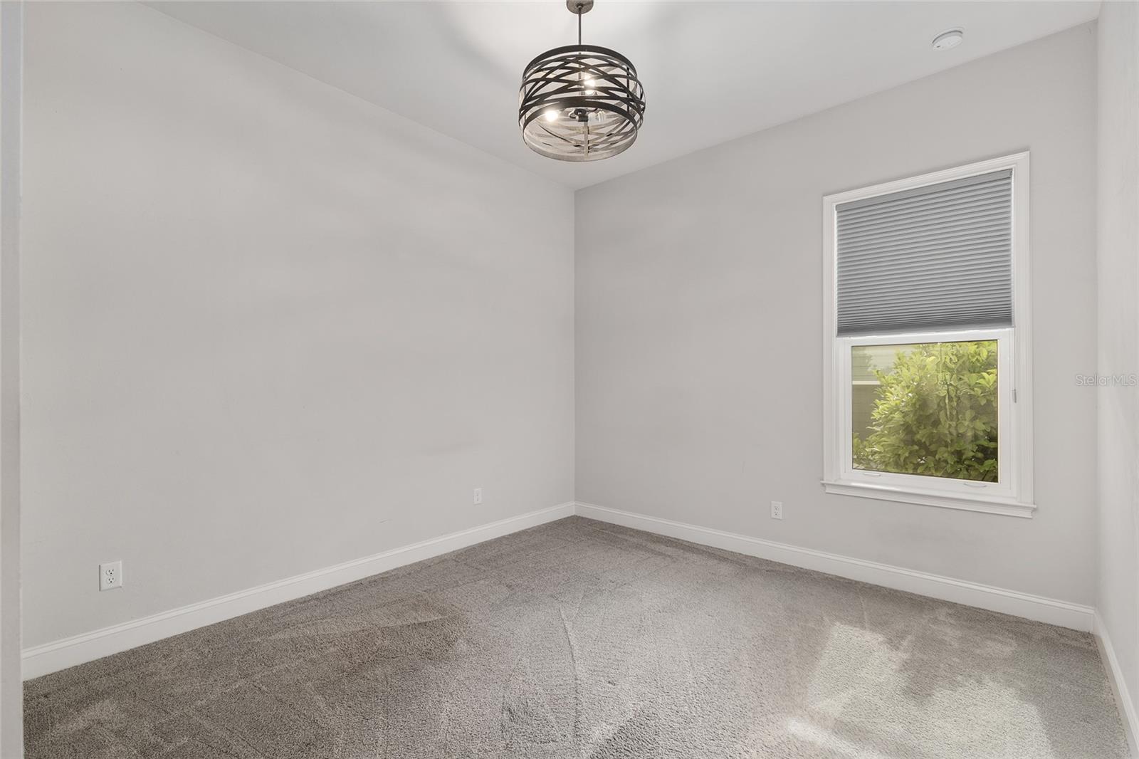 OAKMONT PH 2 PB 32 PG 30 - Residential Lease