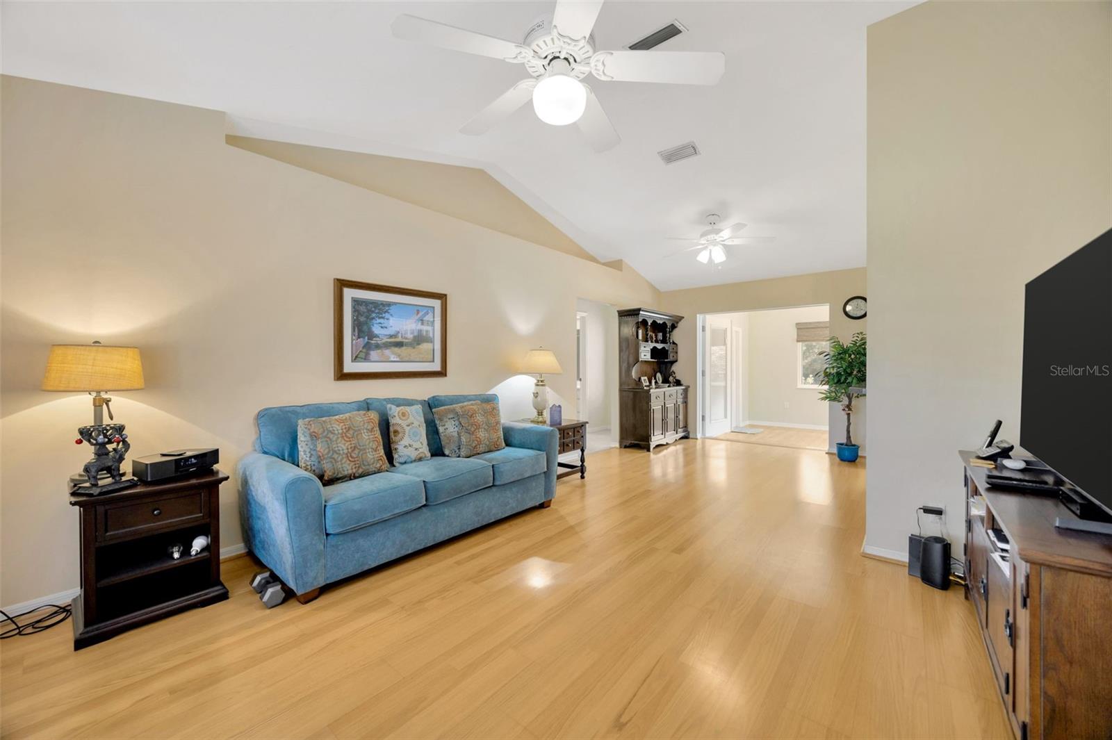 SILVER OAKS - Residential