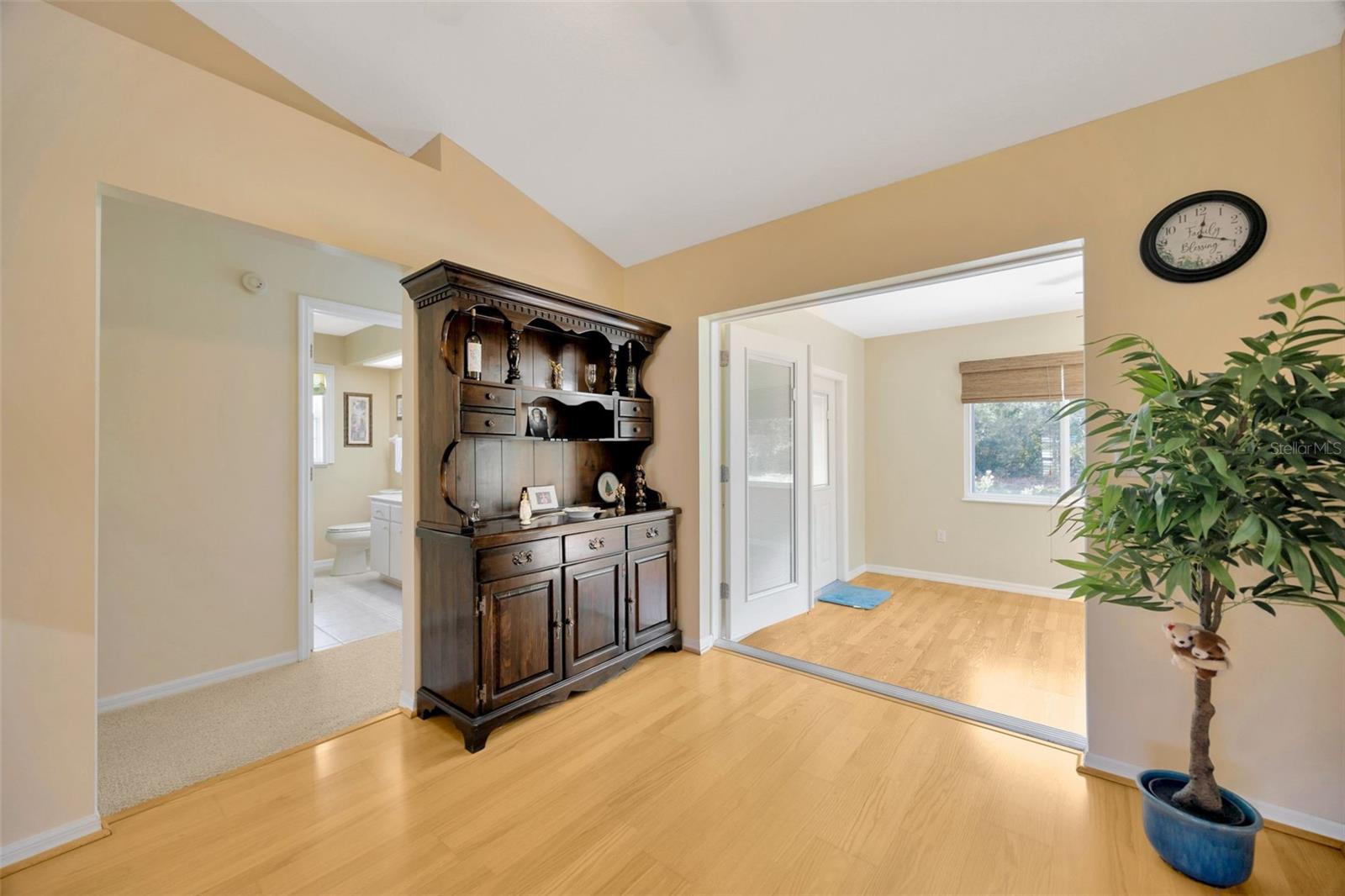 SILVER OAKS - Residential