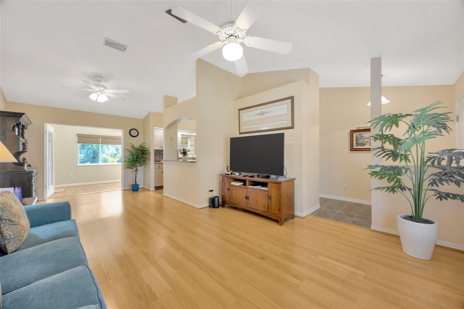 SILVER OAKS - Residential