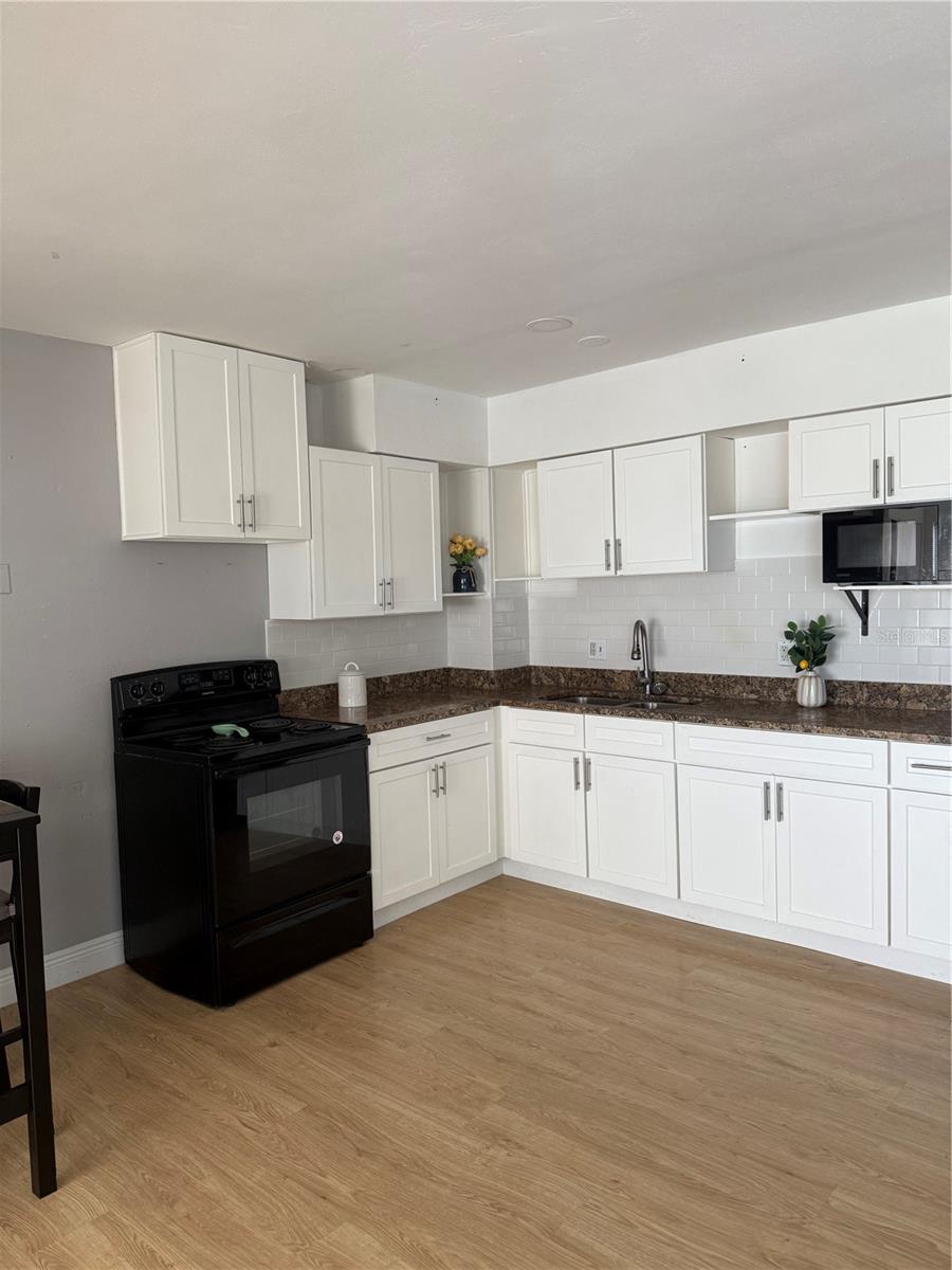 RIDGEWOOD GROVES - Residential