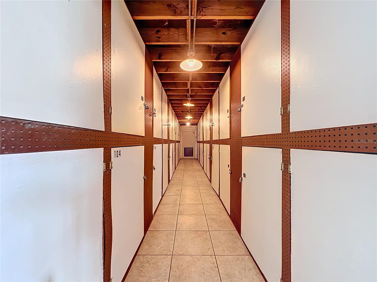 RIDGEWOOD GROVES - Residential