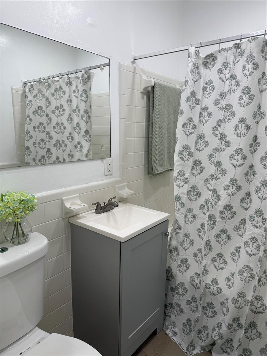 RIDGEWOOD GROVES - Residential