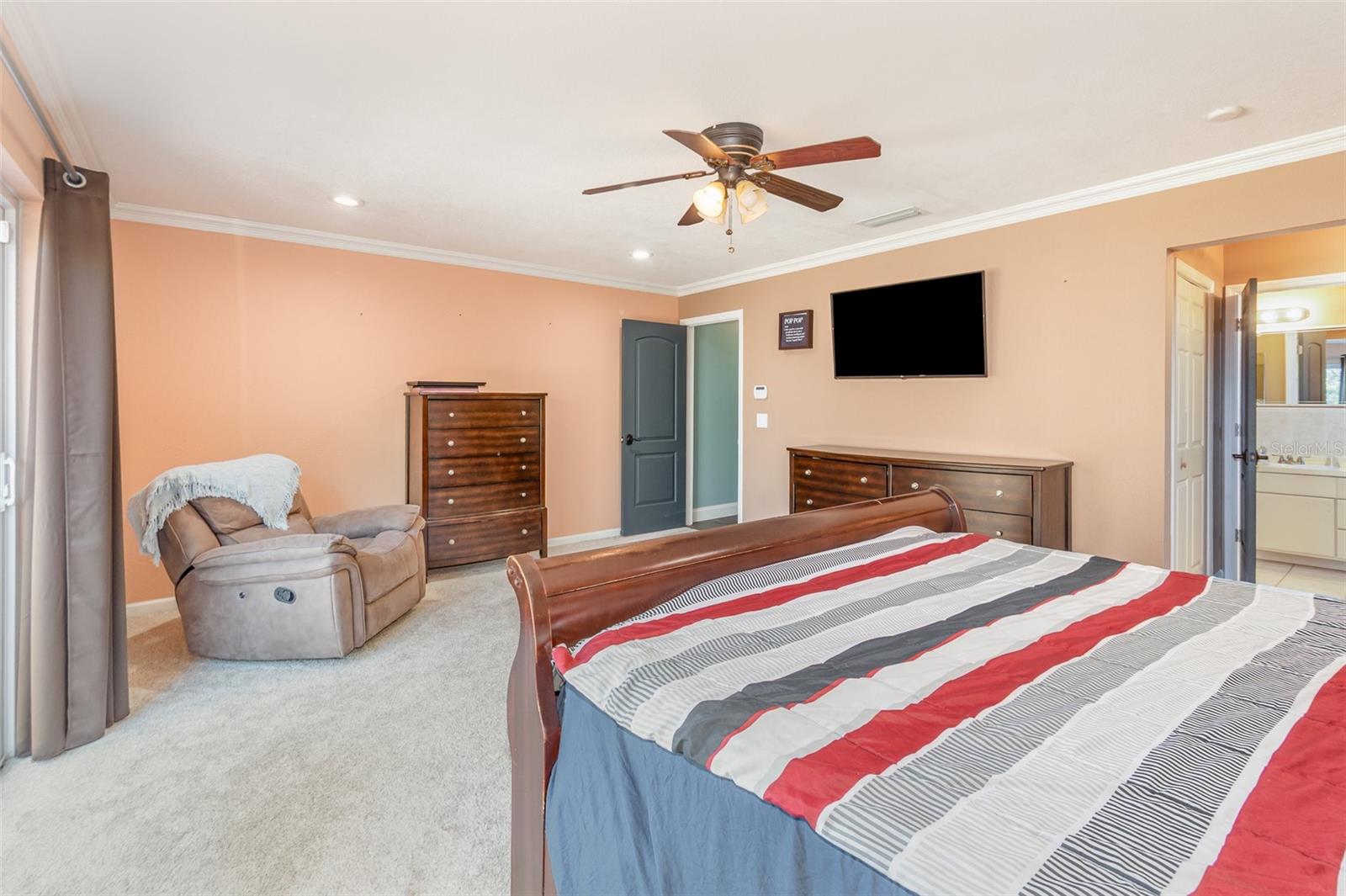 ILESDALE MANOR - Residential