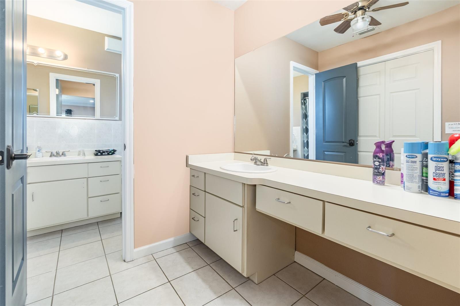 ILESDALE MANOR - Residential