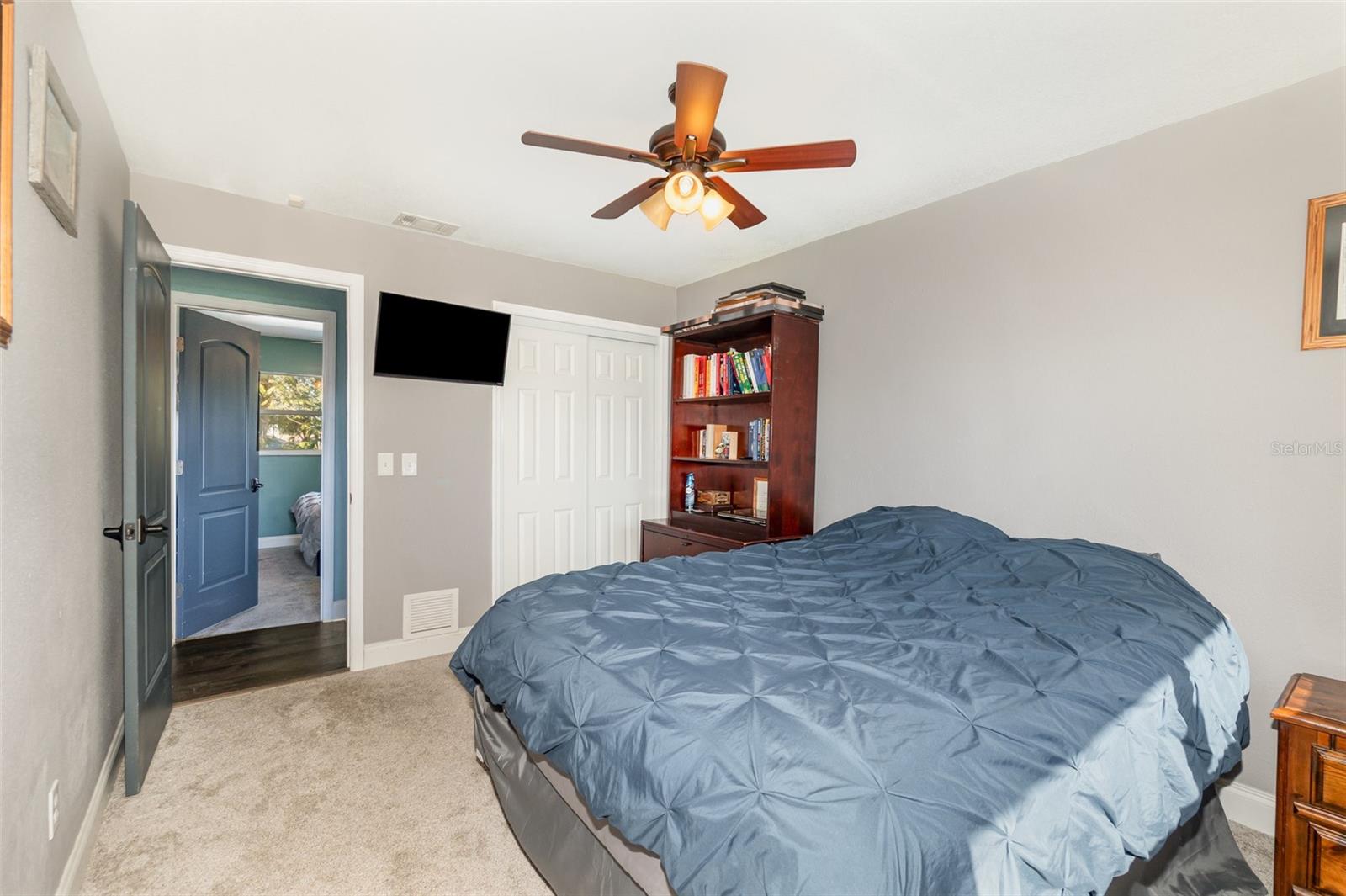 ILESDALE MANOR - Residential