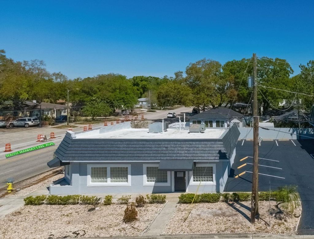 Photo of 4333 W Bay To Bay Boulevard, Tampa, FL 33629 (MLS # TB8452601)