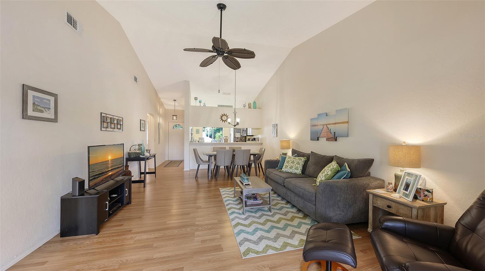 CASA DEL SOL SEC I - Residential