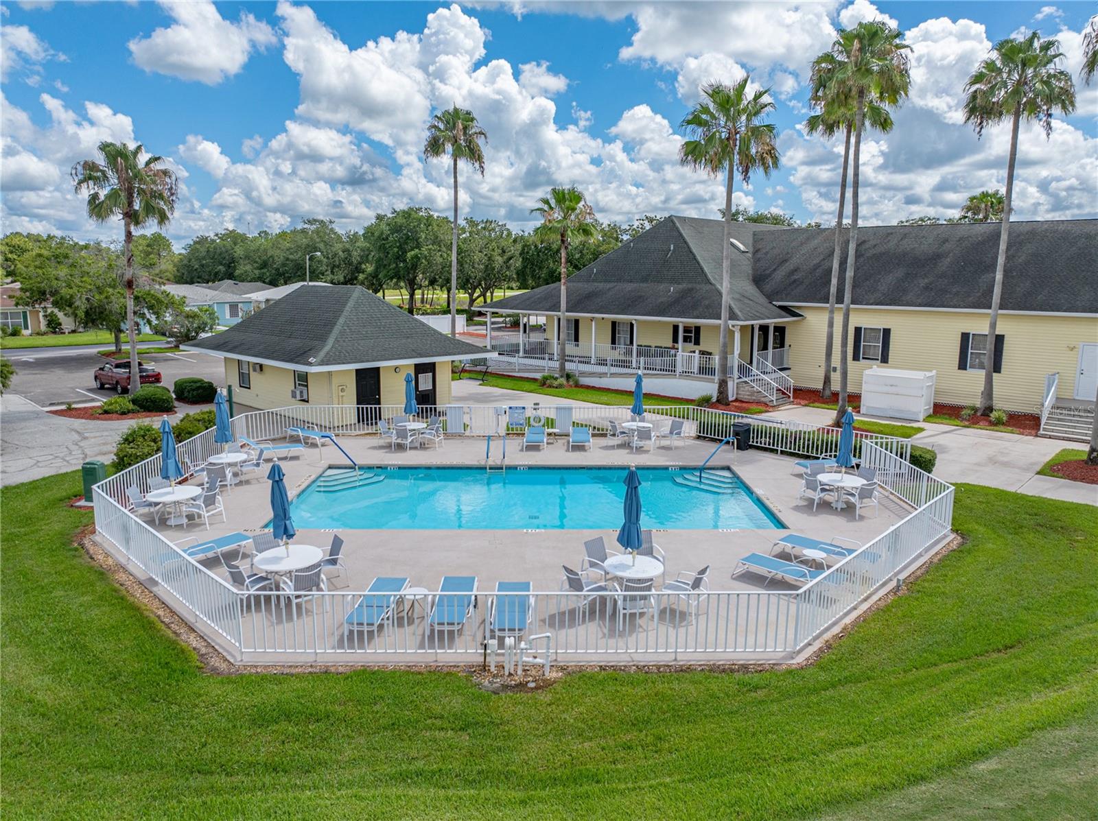 TAMPA BAY GOLF TENNIS CLUB PH 02A - Residential