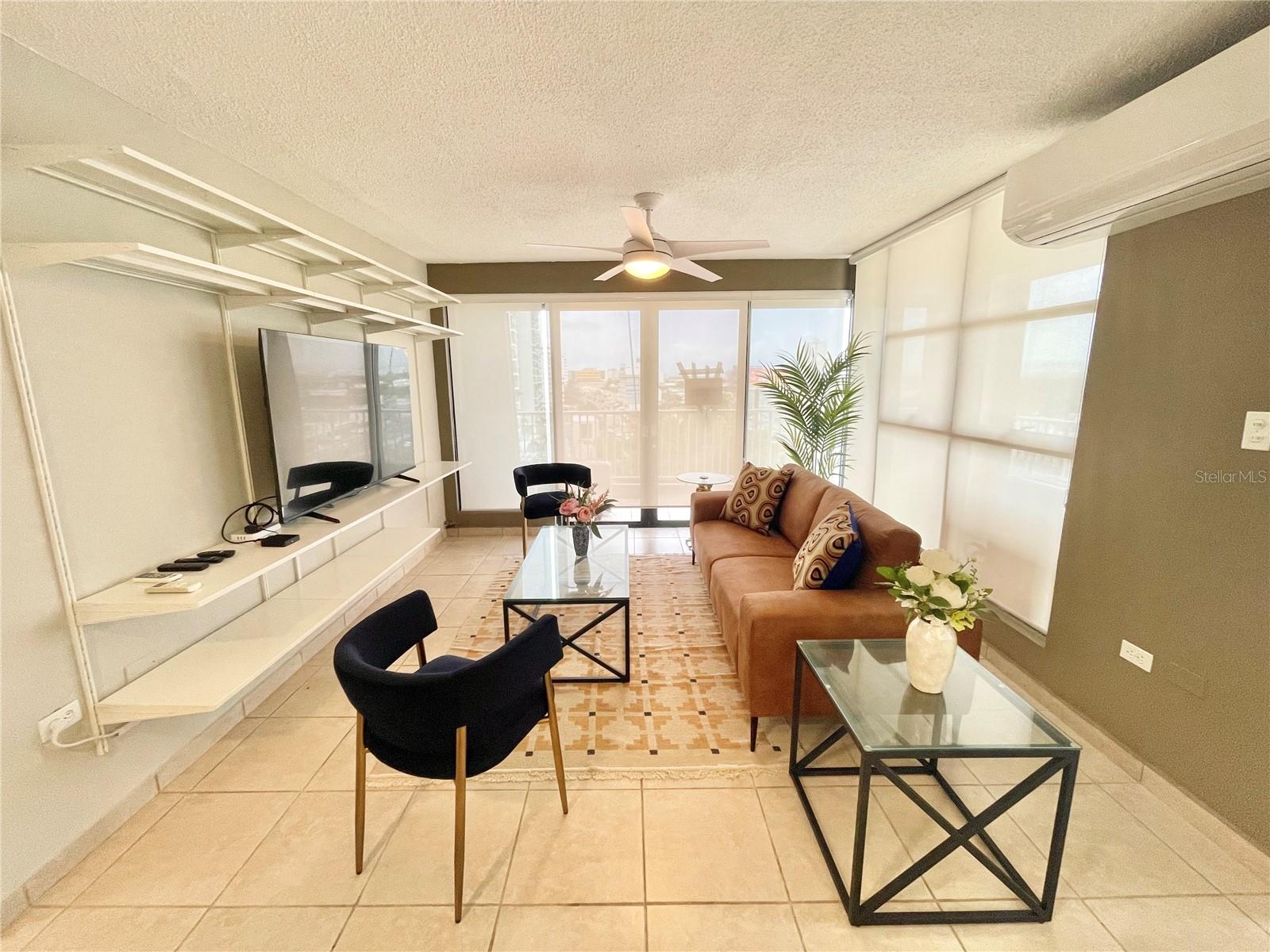 Cond. Castillo del Mar AVE. ISLA VERDE 501