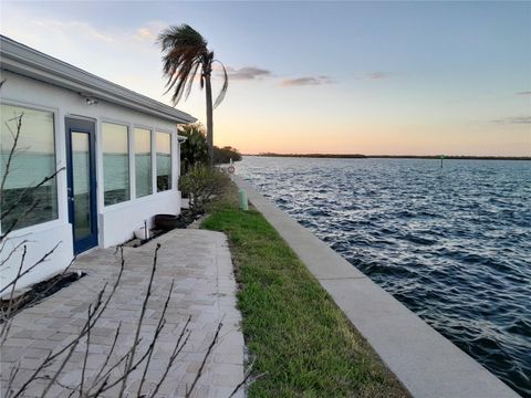 A home in LONGBOAT KEY