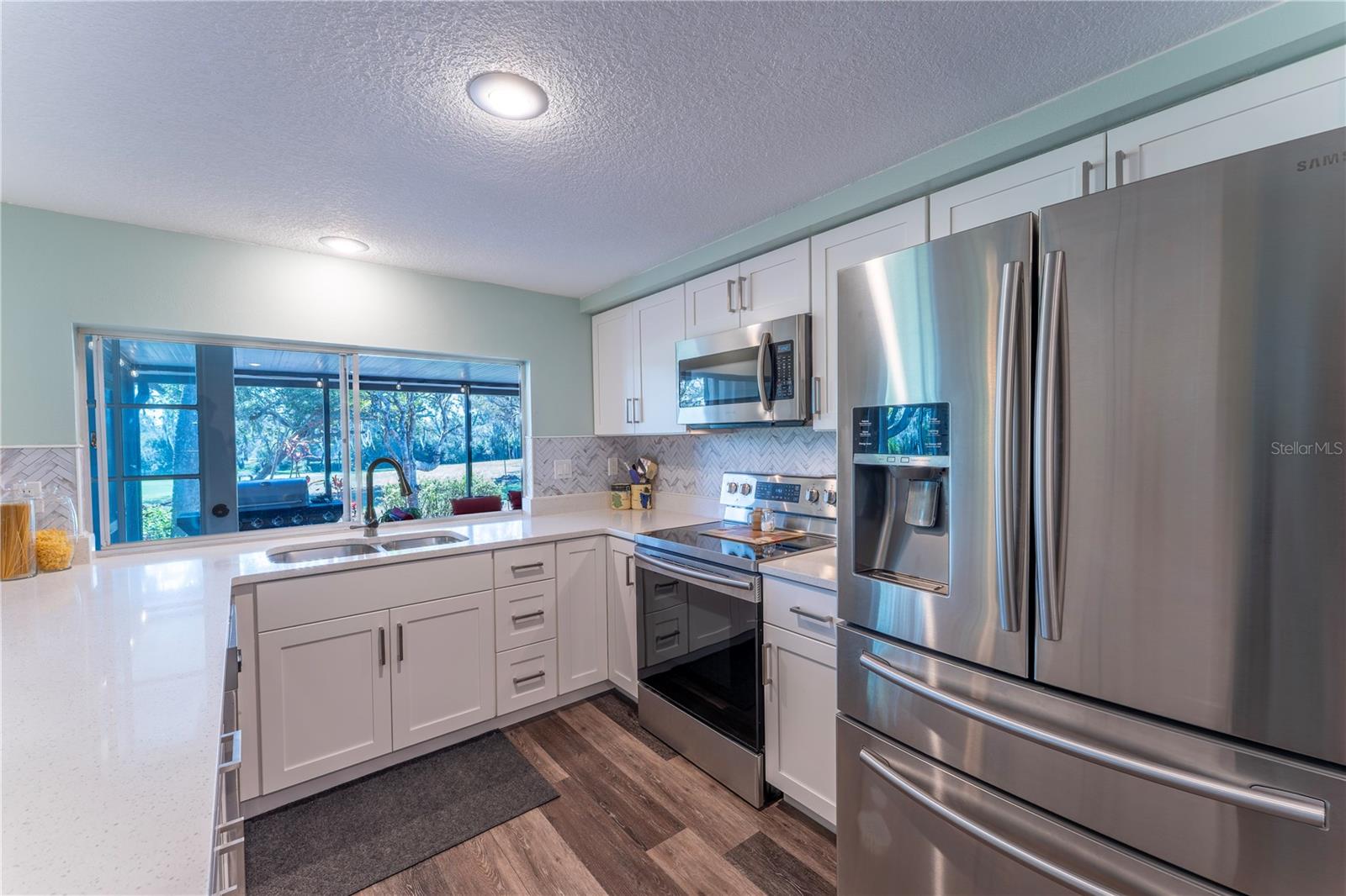 BEACON WOODS VILLAGE - Residential