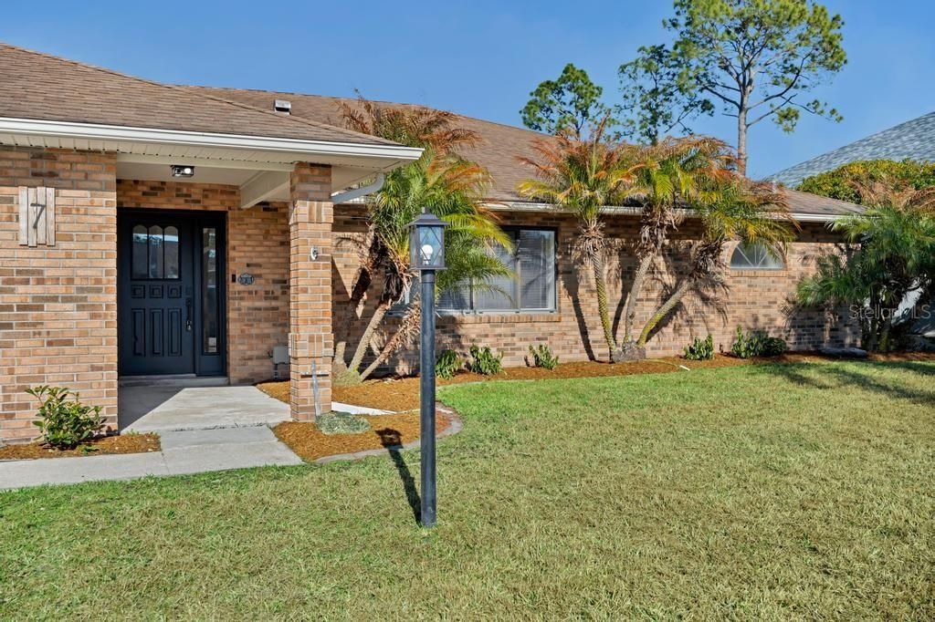 Photo of 7 Bird Land Place, Palm Coast, FL 32137 (MLS # FC315826)