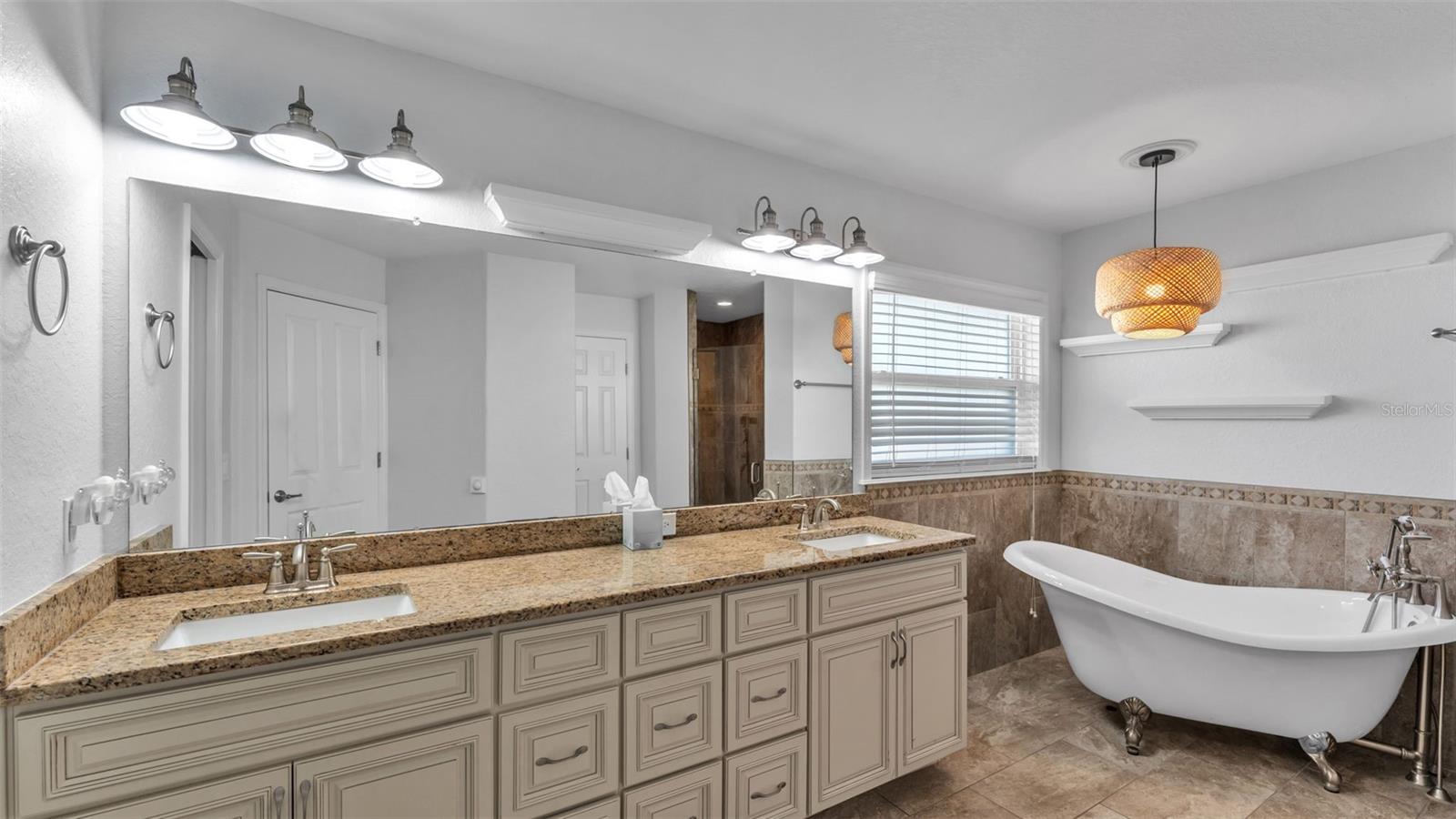 BENTLEY OAKS - Residential