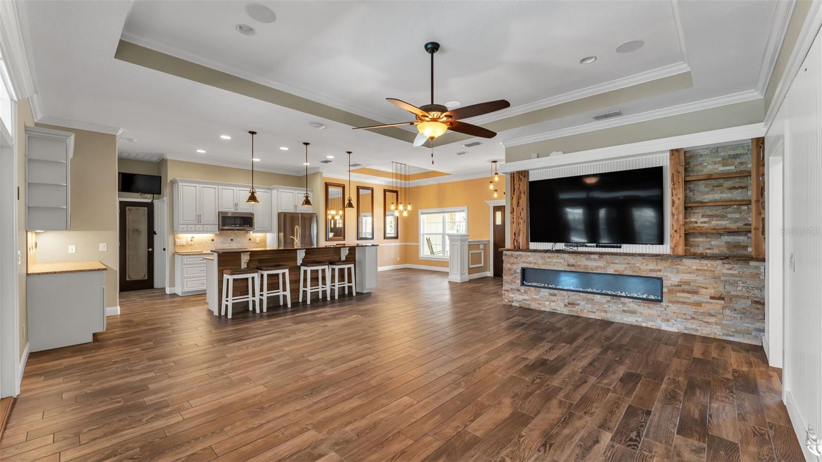 BENTLEY OAKS - Residential