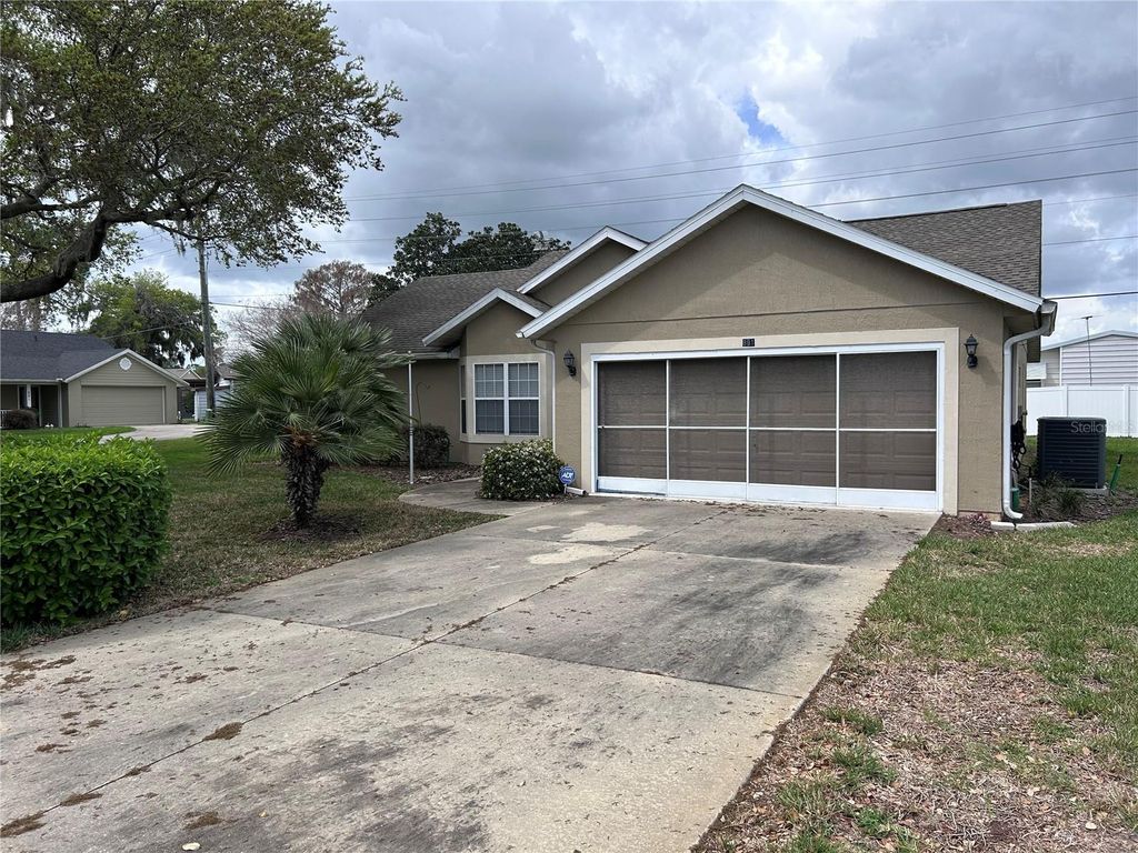 Photo of 891 Beaver Run, Tavares, FL 32778 (MLS # G5108328)