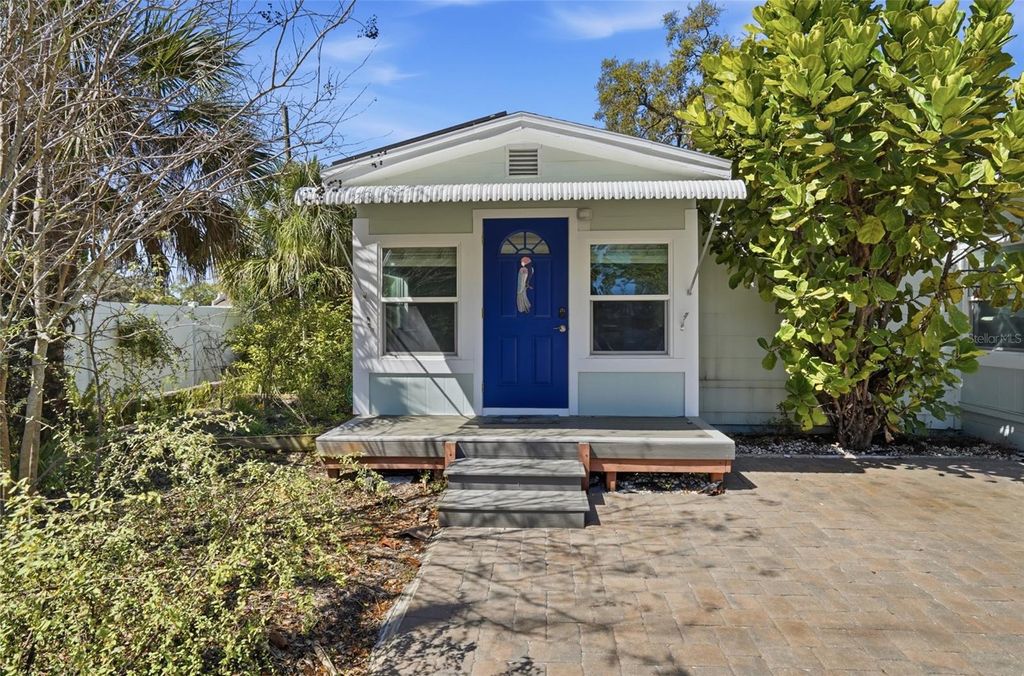 Photo of 2719 52nd Street S, Gulfport, FL 33707 (MLS # TB8485561)