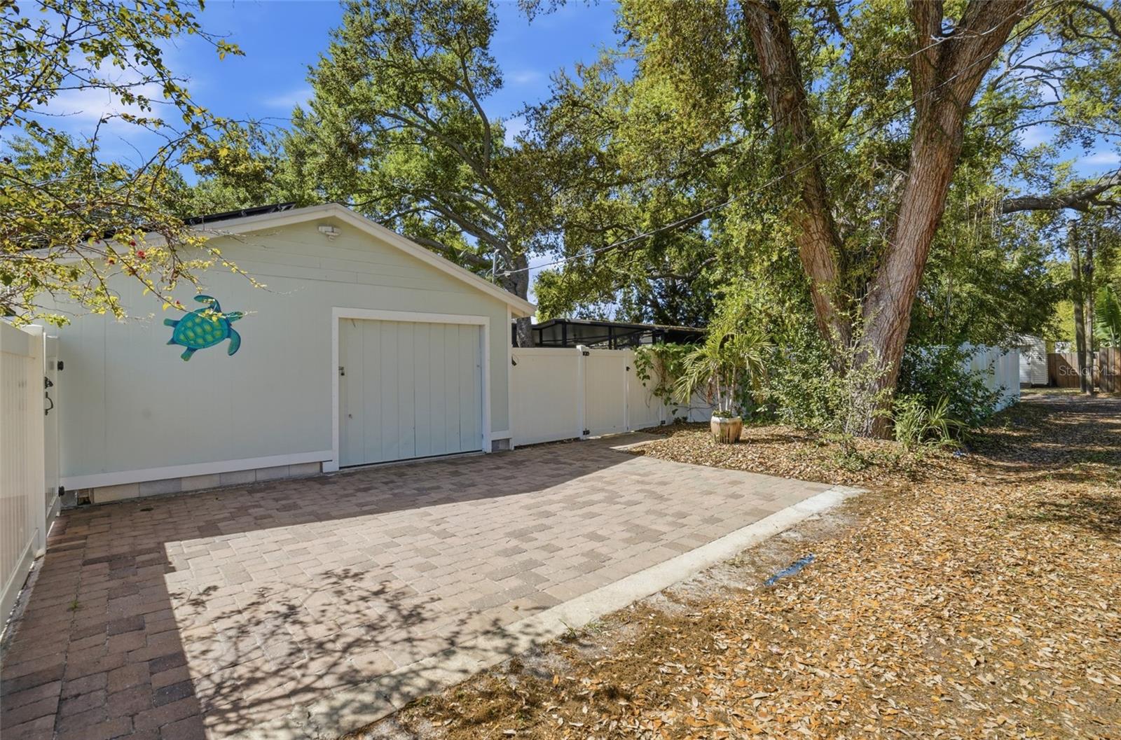 VETERAN CITY - Residential