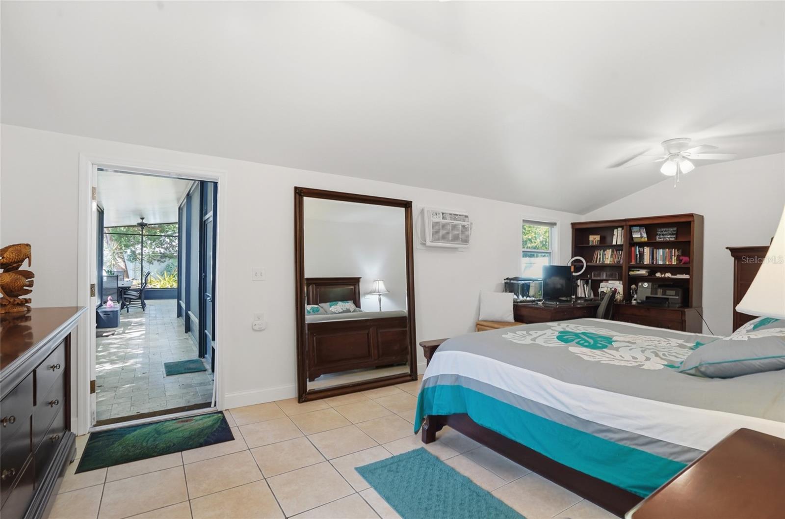 VETERAN CITY - Residential