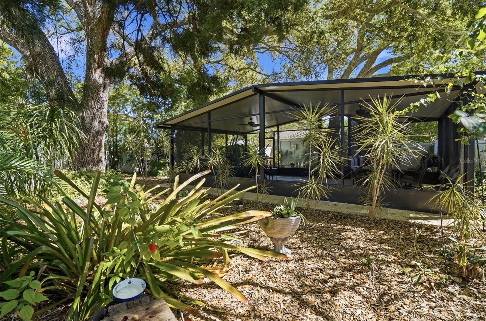 VETERAN CITY - Residential