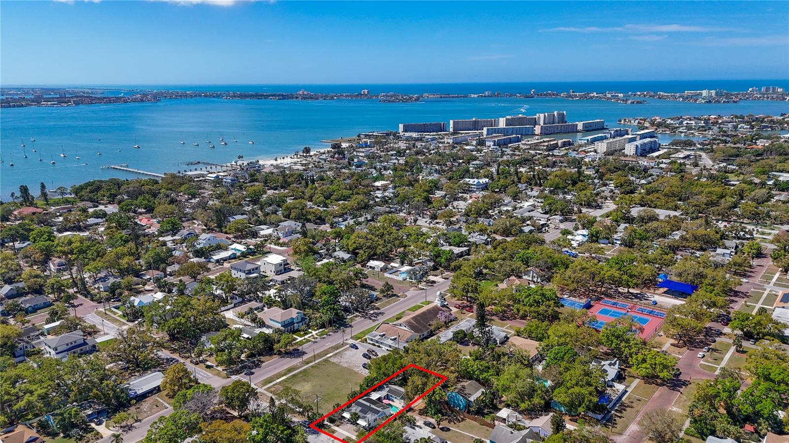 VETERAN CITY - Residential